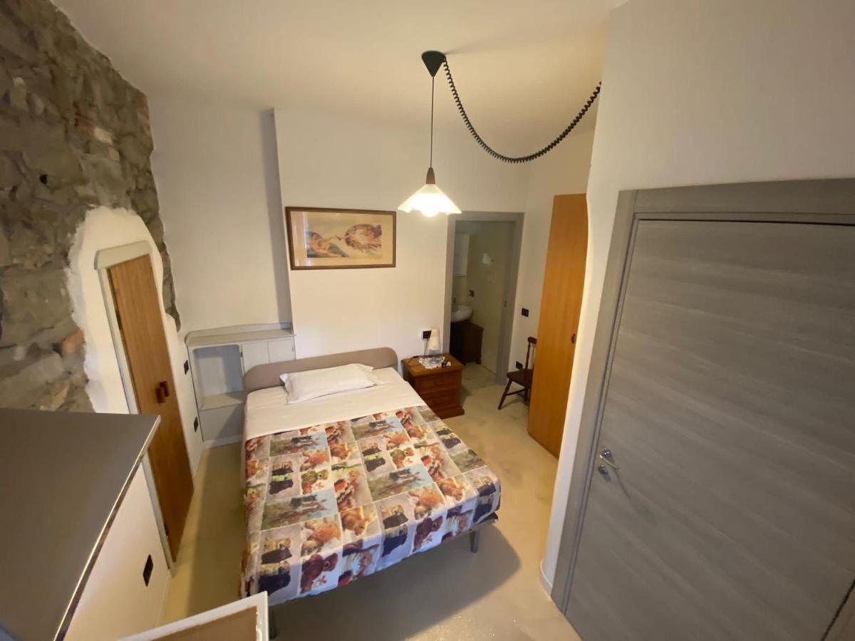 Macloud pub B&B Sarnico Exterior foto