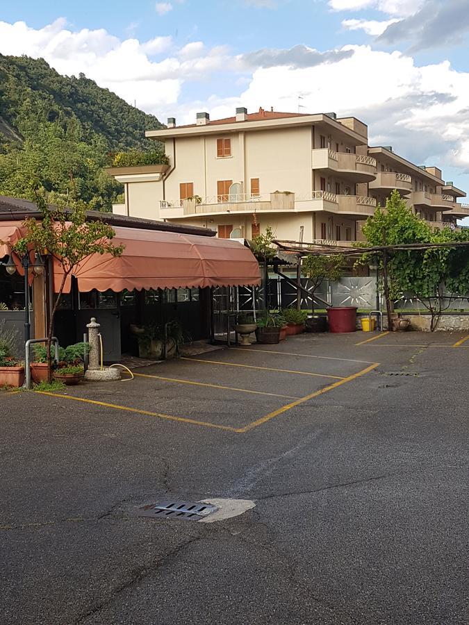 Macloud pub B&B Sarnico Exterior foto